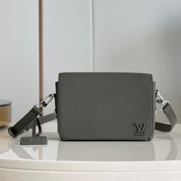 LOUIS VUITTON M82086