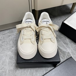 CHANEL 23s