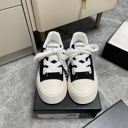 CHANEL 23s
