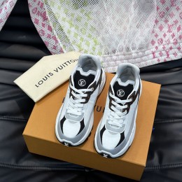 LOUIS VUITTON Run 55
