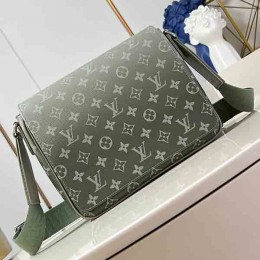 LOUIS VUITTON District