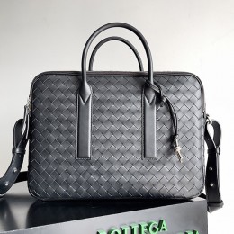 BOTTEGA VENETA GETAWAY