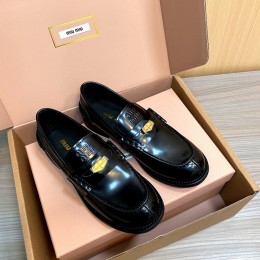 MIUMIU