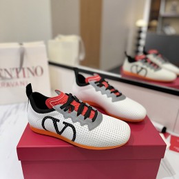 VALENTINO 2025