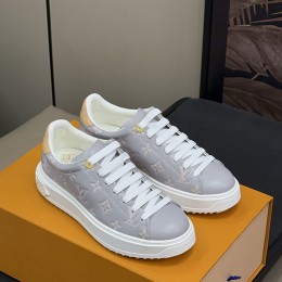 LOUIS VUITTON Groovy