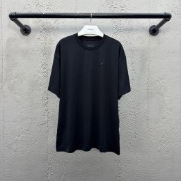 Givenchy 4GLogo